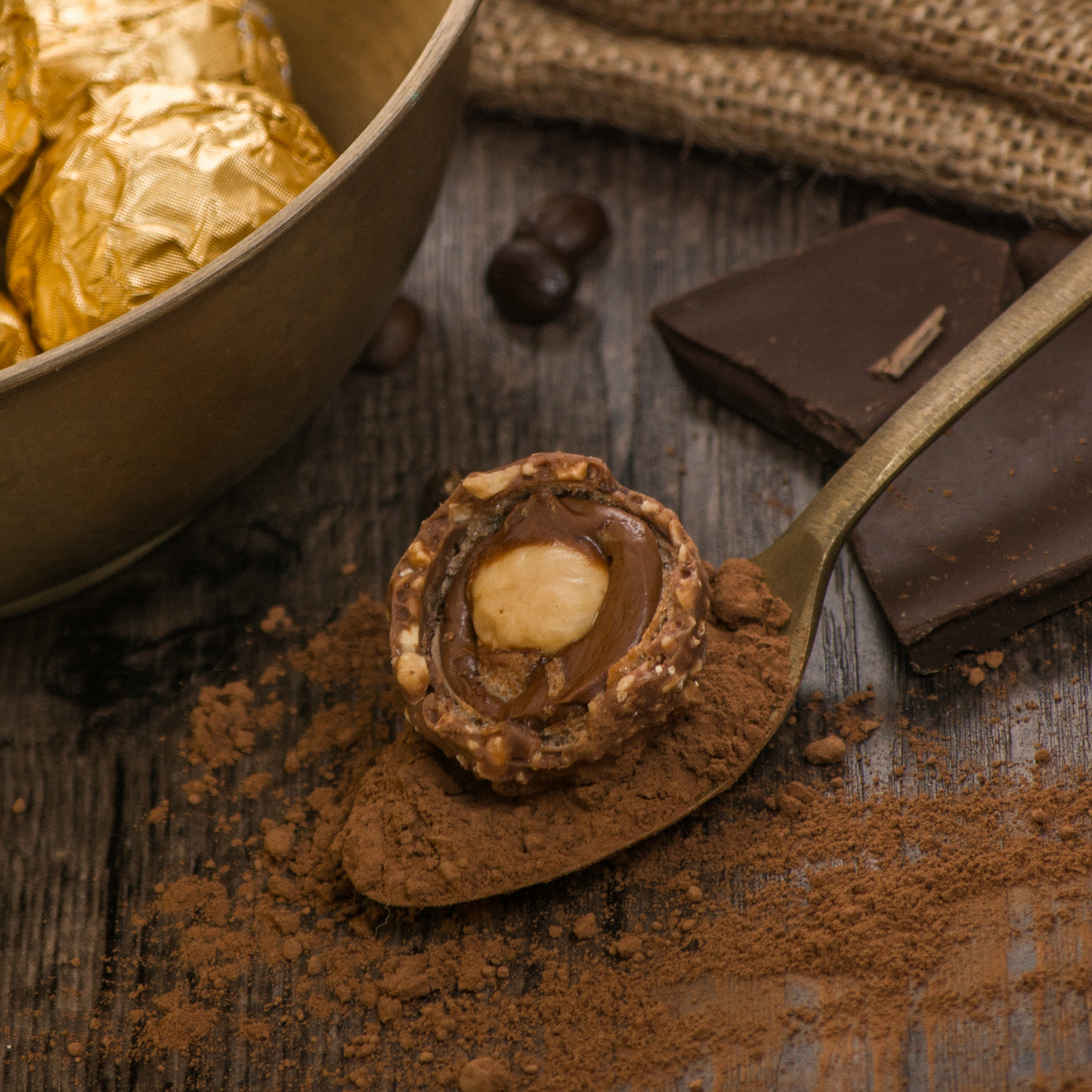 Nutella-kugler med hasselnødder a la Ferrero Rocher