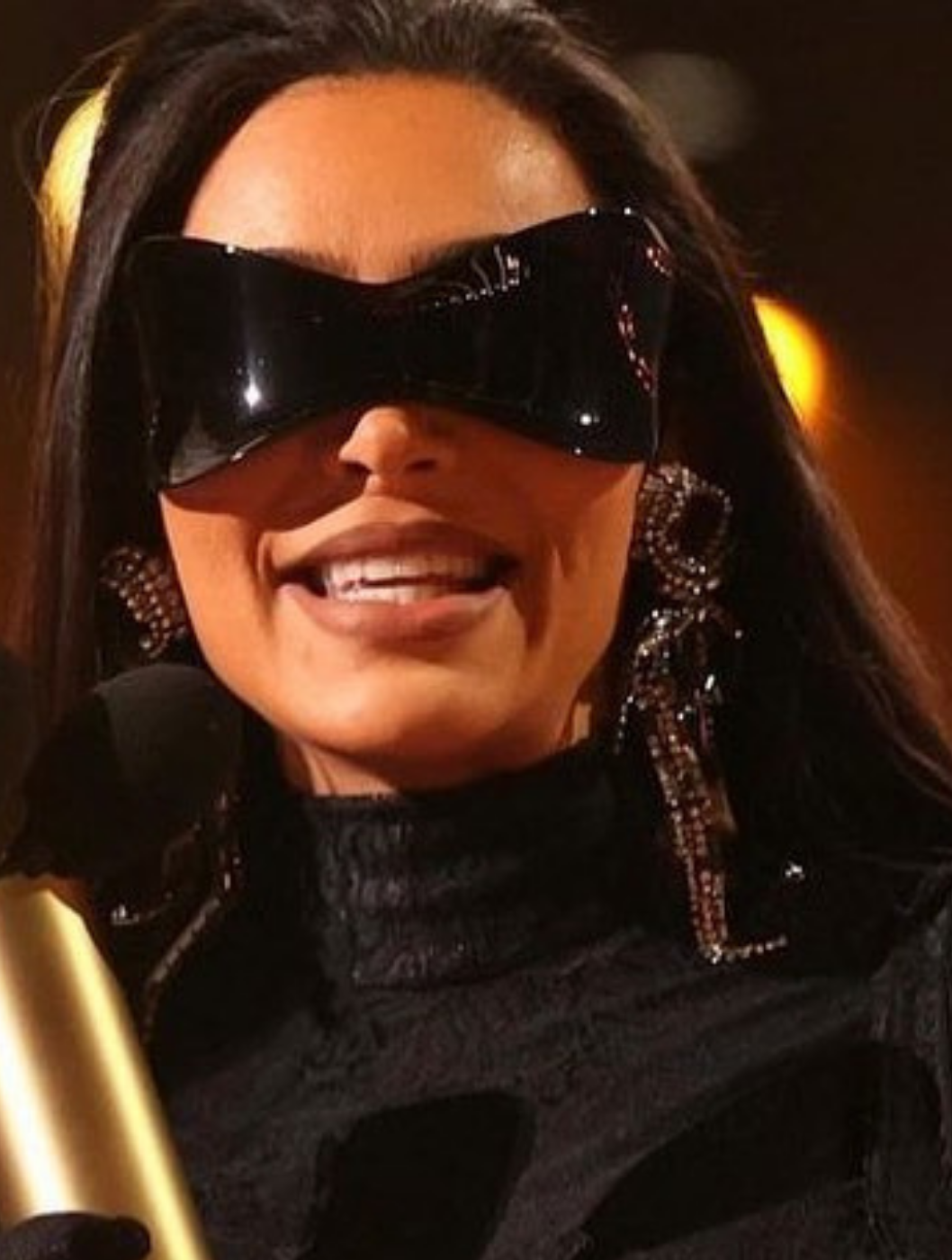 Kim Kardashian vinder 'Fashion Icon of 2021'-prisen til PCA