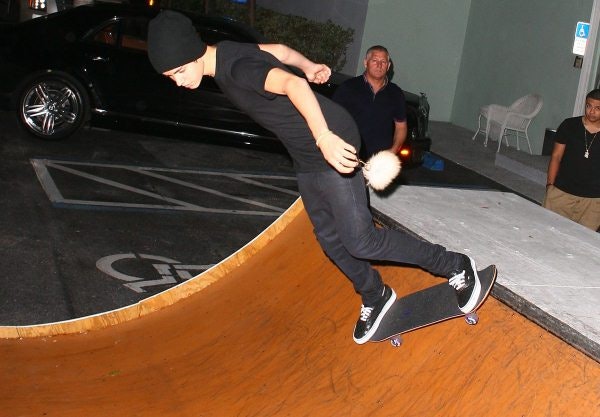 Justin Bieber, billeder, skater, skateboard, kommende album, indspilninger, nyt album