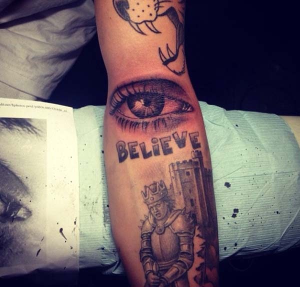 Justin Bieber, wakeboard, tatovering