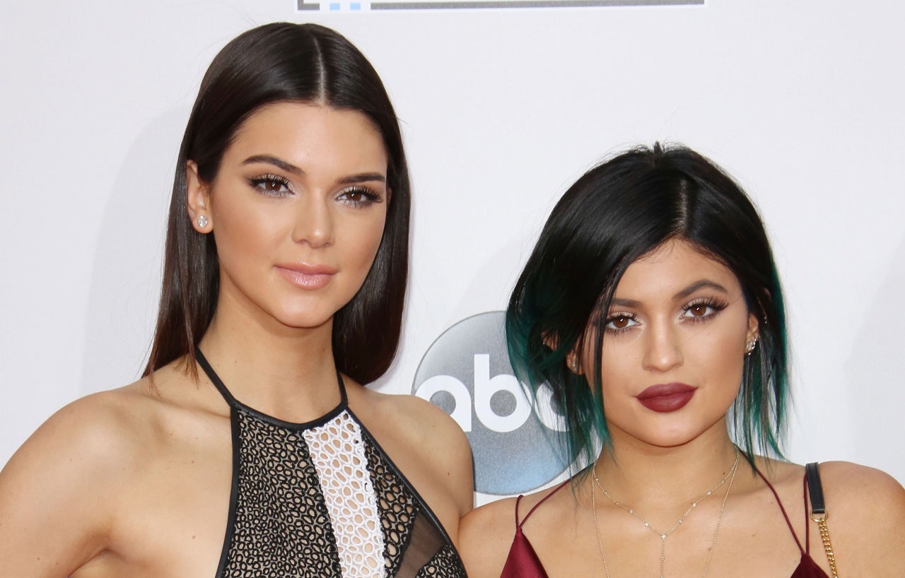 Springe Personligt undersøgelse Kylie og Kendall Jenner vil beskytte deres navne | Vi Unge