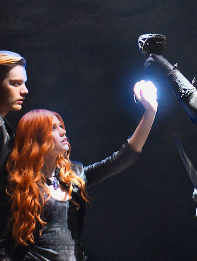 Clary og Jace fra serien "Shadowhunters"